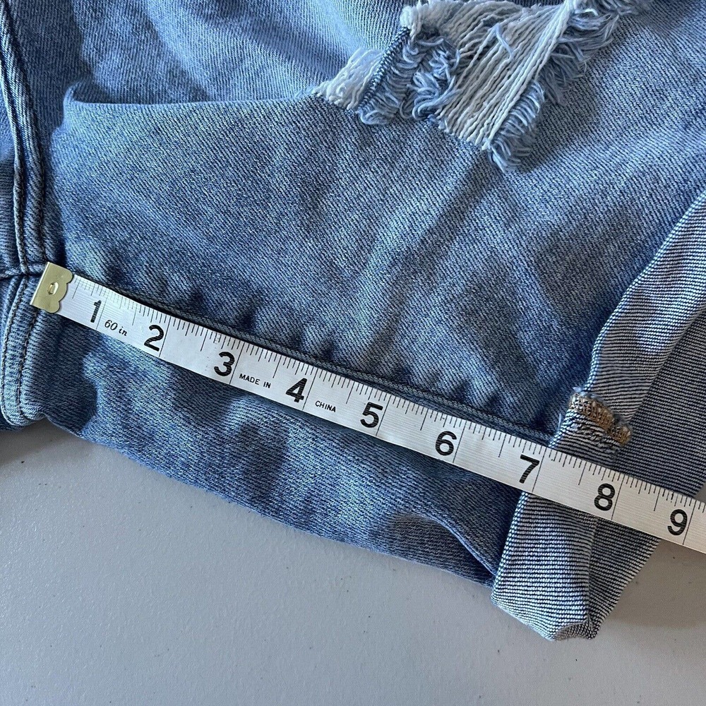 Judy Blue High Rise Distressed‎ Jean Shorts Stretch Women’s 3XL Light Wash - Picture 8 of 9